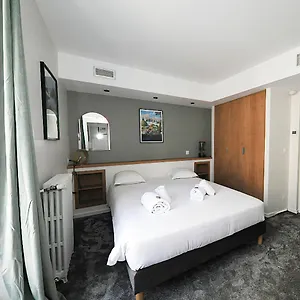 ** Hotel & Restaurant Le Patio Francia
